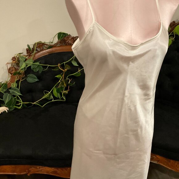 Vintage Y2K Victoria's Secret liquid Satin Slip Dress Strap Size L Off-White - Picture 2 of 4